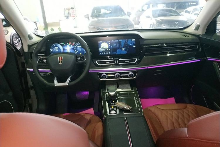 Used Hongqi HS5 2023 2.0T Flagship Pro Edition Center Console