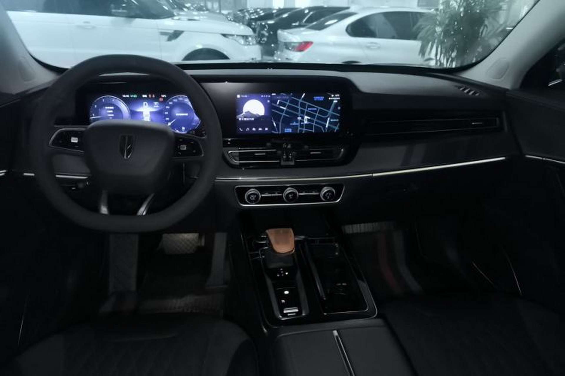 Used Hongqi HS5 2023 2.0T Qixiang Pro Edition Center Console