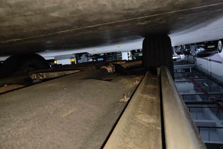 Used Hongqi HS5 2023 2.0T Qixiang Pro Edition Chassis Front Left