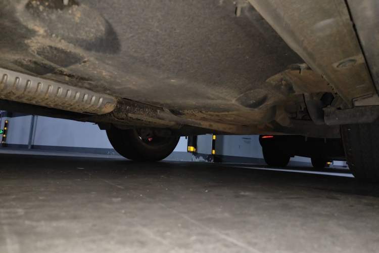 Used Hongqi HS5 2023 2.0T Qixiang Pro Edition Chassis Rear Left
