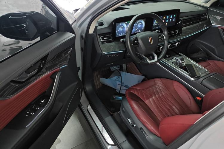 Used Hongqi HS5 2023 2.0T Four-Wheel Drive Flagship Pro Edition Driver Seat