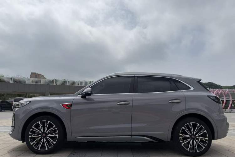 Used Hongqi HS5 2023 2.0T Four-Wheel Drive Flagship Pro Edition Exterior 2
