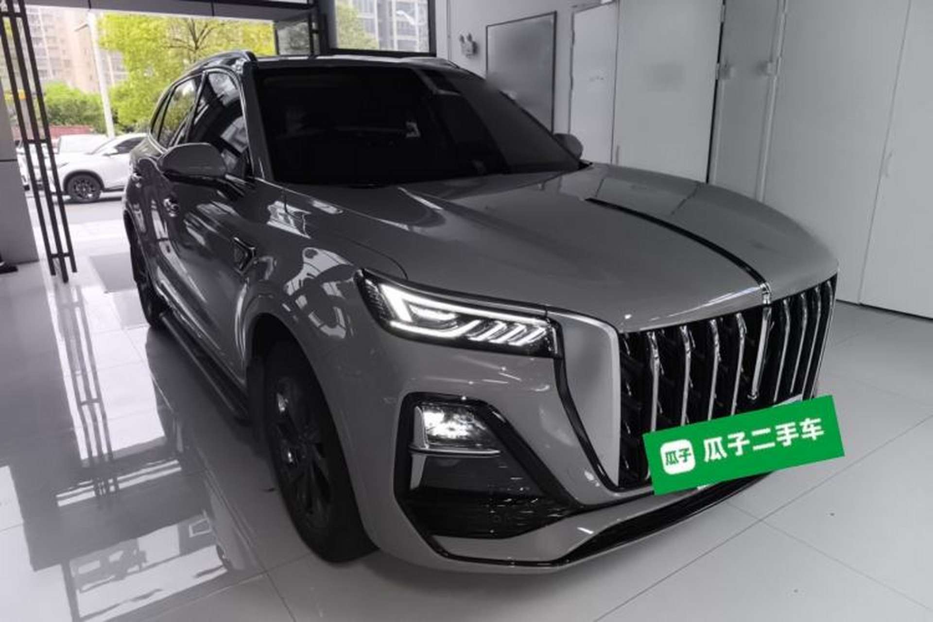 Used Hongqi HS5 2023 2.0T Qixiang Pro Edition Front Right 45 Deg