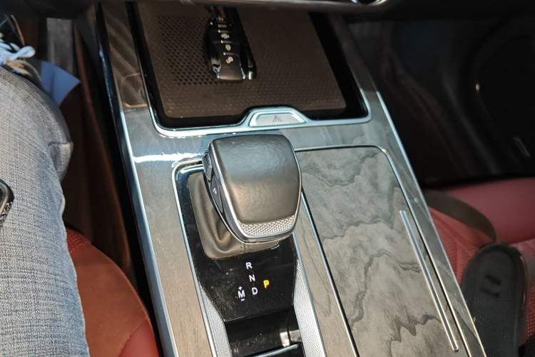 Used Hongqi HS5 2023 2.0T Four-Wheel Drive Flagship Pro Edition Gear Lever