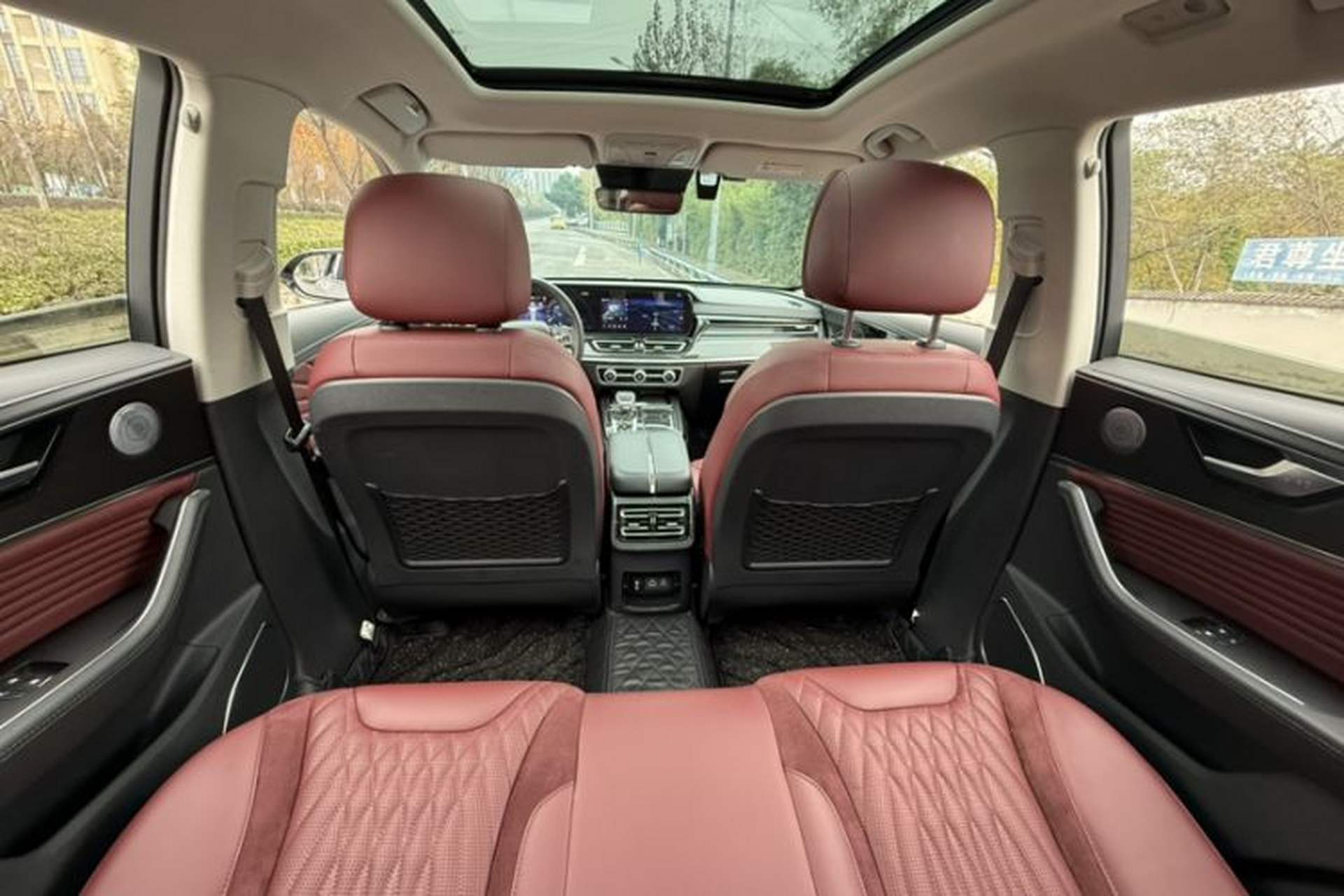 Used Hongqi HS5 2023 2.0T Flagship Pro Edition Interior 1