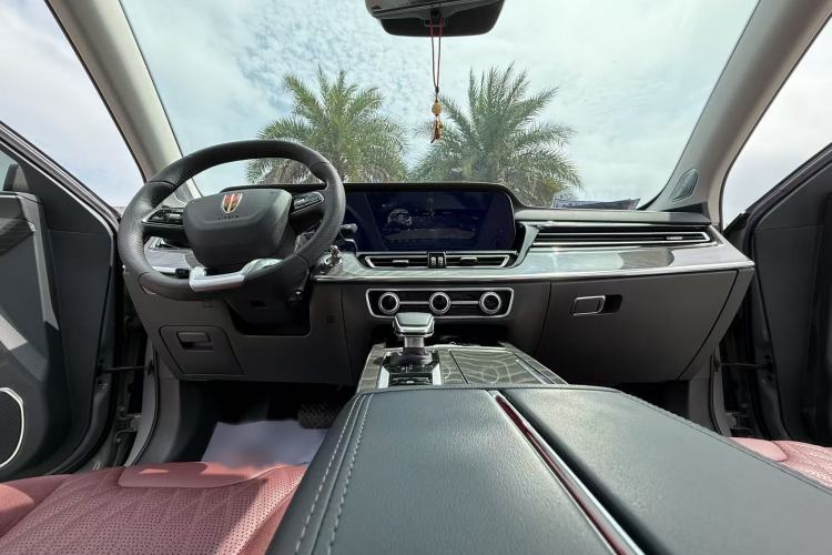 Used Hongqi HS5 2023 2.0T Four-Wheel Drive Flagship Pro Edition Interior 1