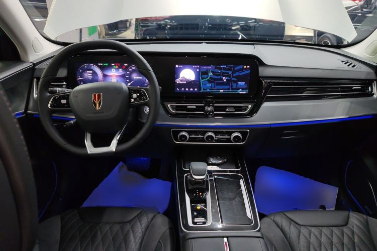 Used Hongqi HS5 2023 2.0T Four-Wheel Drive Flagship Pro Edition Interior 2