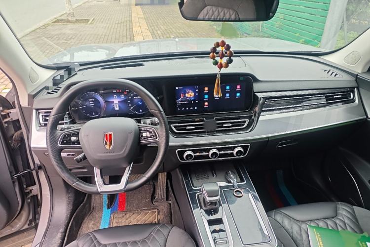 Used Hongqi HS5 2023 2.0T Four-Wheel Drive Flagship Pro Edition Interior 2