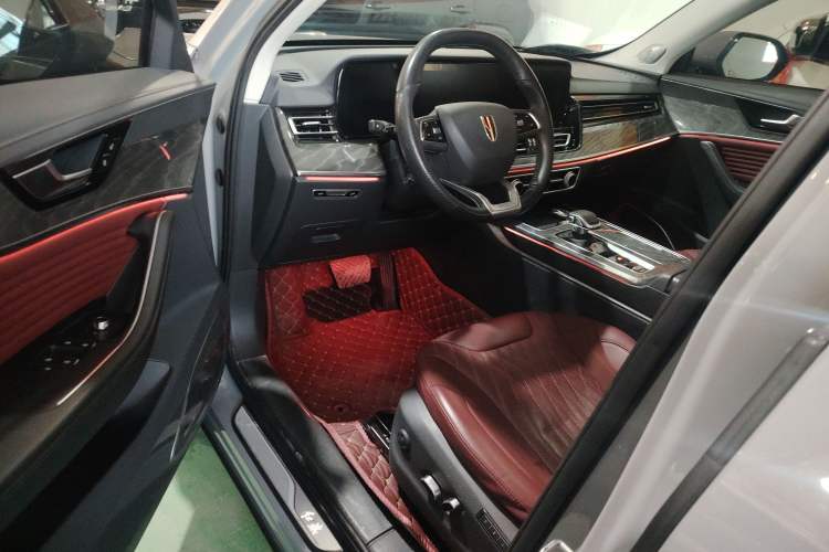 Used Hongqi HS5 2023 2.0T Four-Wheel Drive Flagship Pro Edition Interior 2