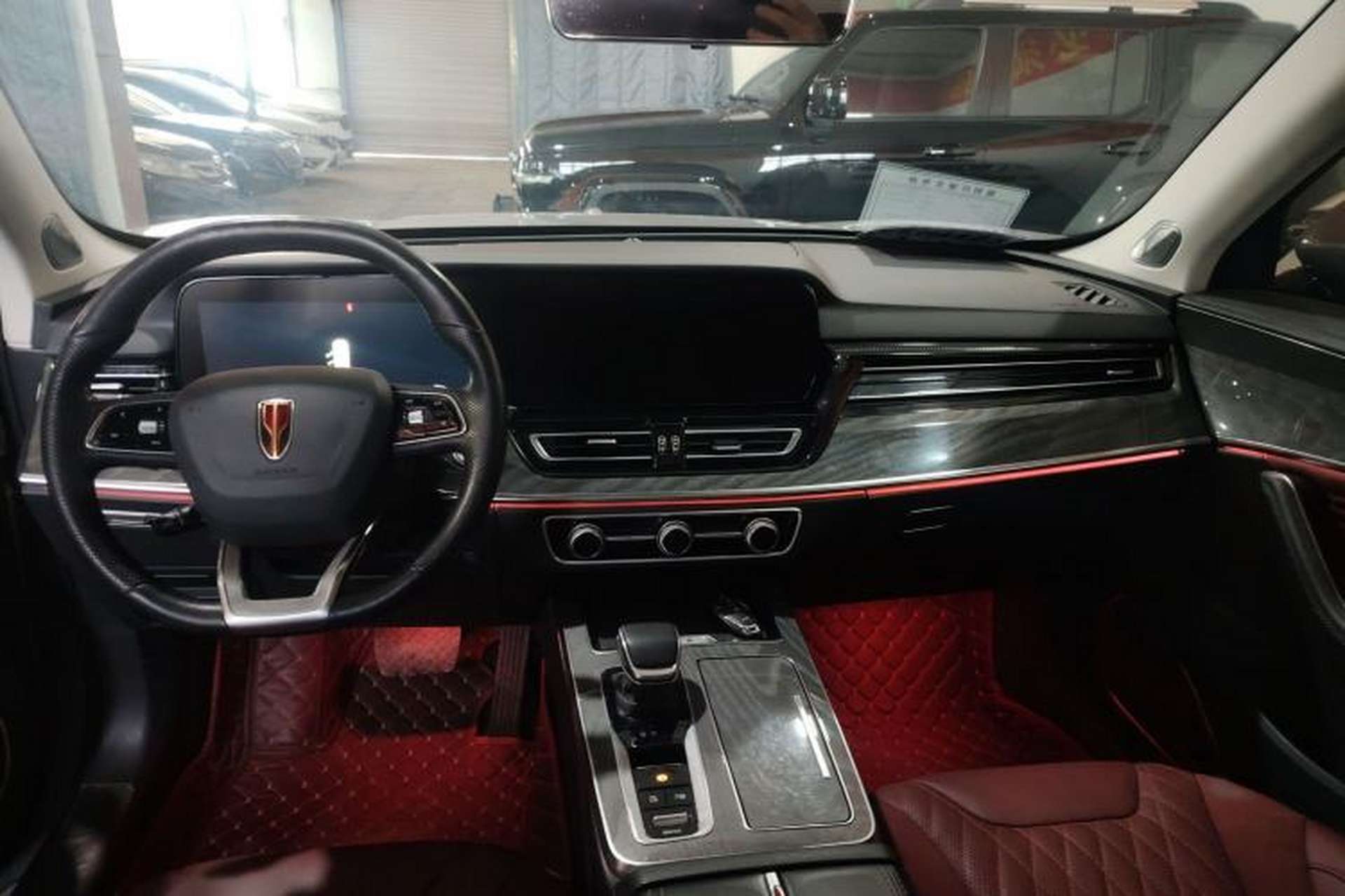 Used Hongqi HS5 2023 2.0T Four-Wheel Drive Flagship Pro Edition Interior 3