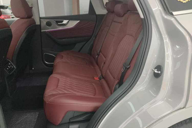 Used Hongqi HS5 2023 2.0T Qixiang Pro Edition Interior 4