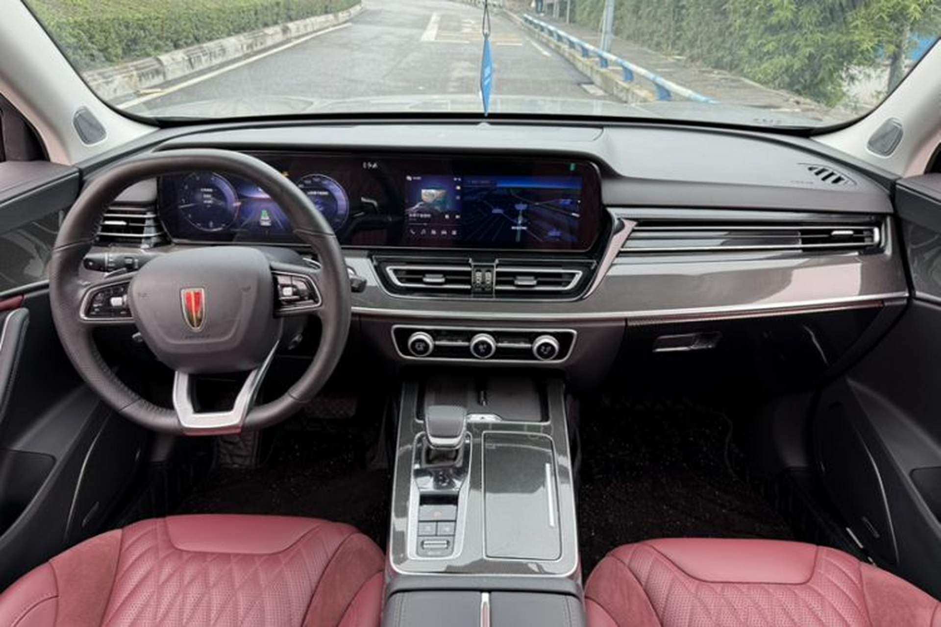 Used Hongqi HS5 2023 2.0T Flagship Pro Edition Interior 4