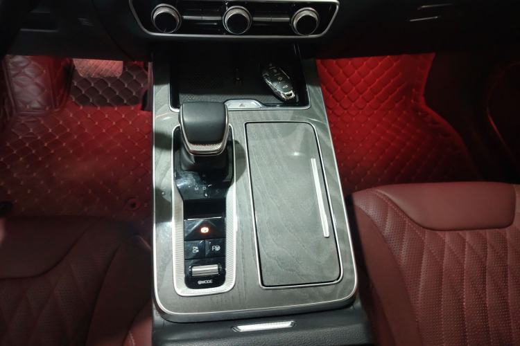 Used Hongqi HS5 2023 2.0T Four-Wheel Drive Flagship Pro Edition Interior 5