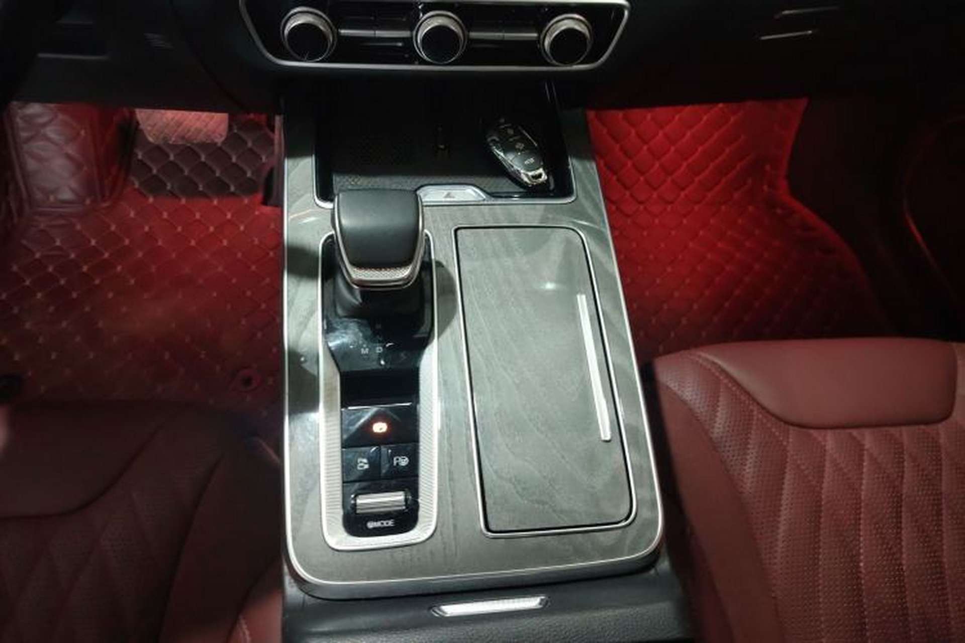 Used Hongqi HS5 2023 2.0T Four-Wheel Drive Flagship Pro Edition Interior 5