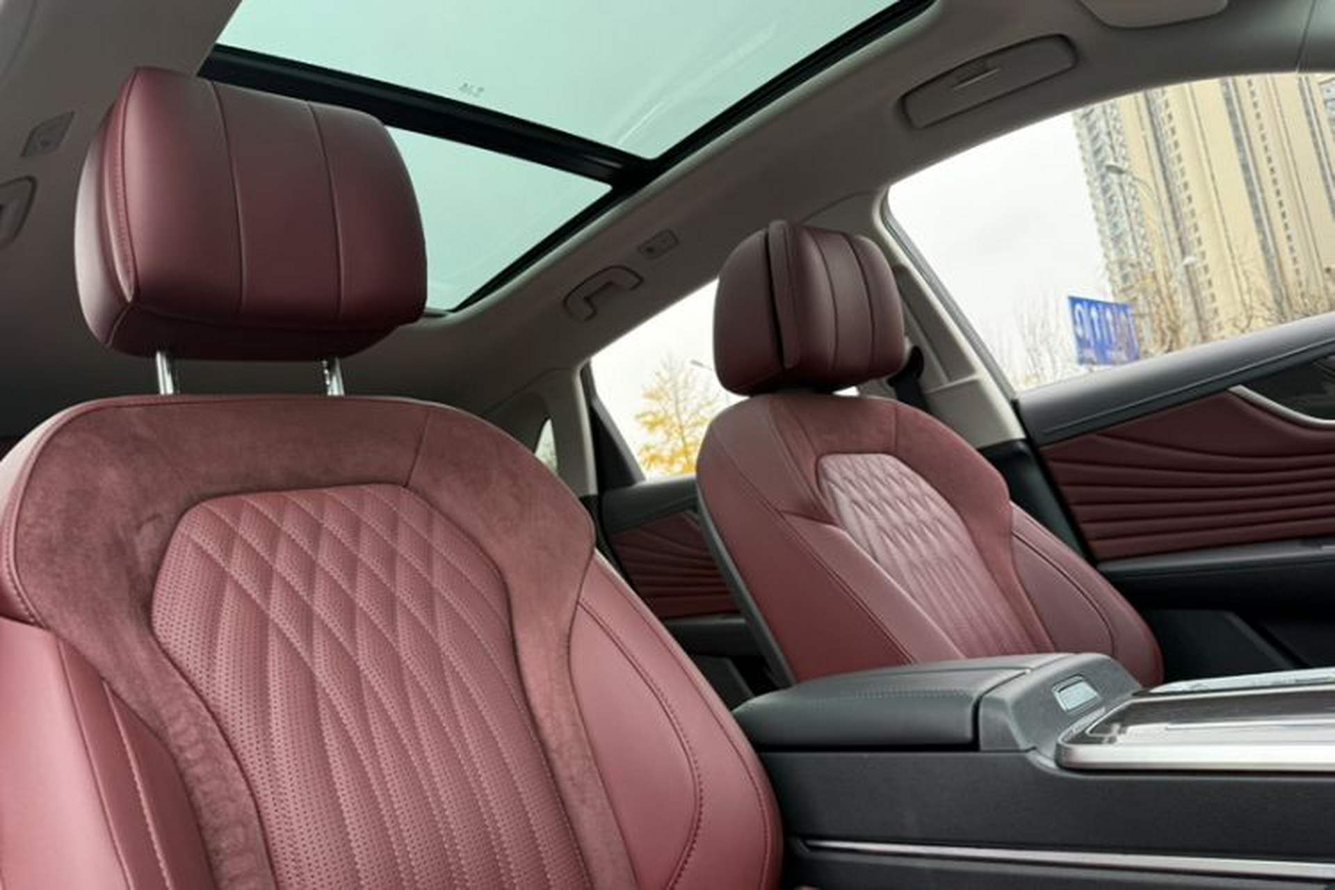 Used Hongqi HS5 2023 2.0T Flagship Pro Edition Interior 6