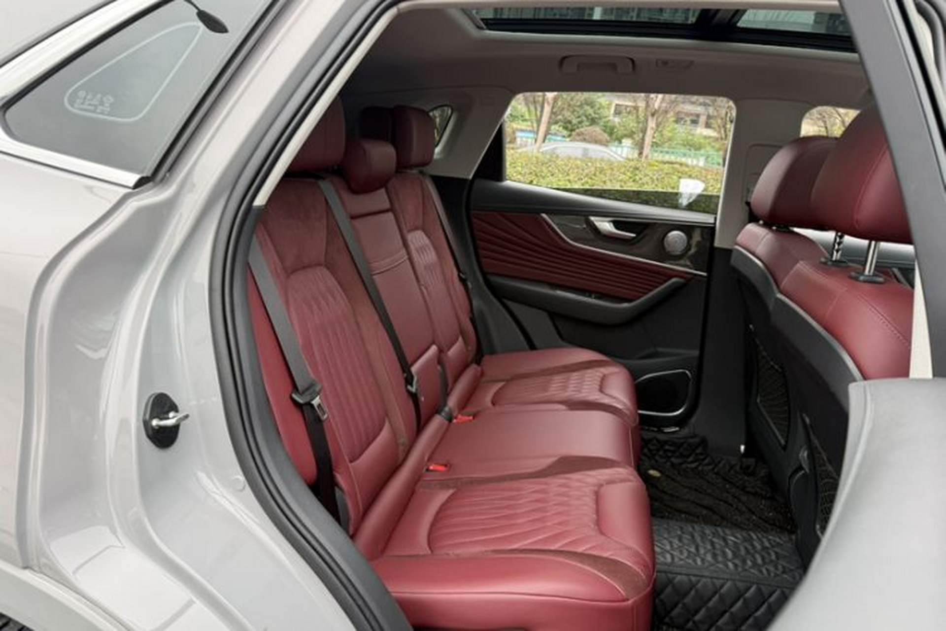 Used Hongqi HS5 2023 2.0T Flagship Pro Edition Interior 7