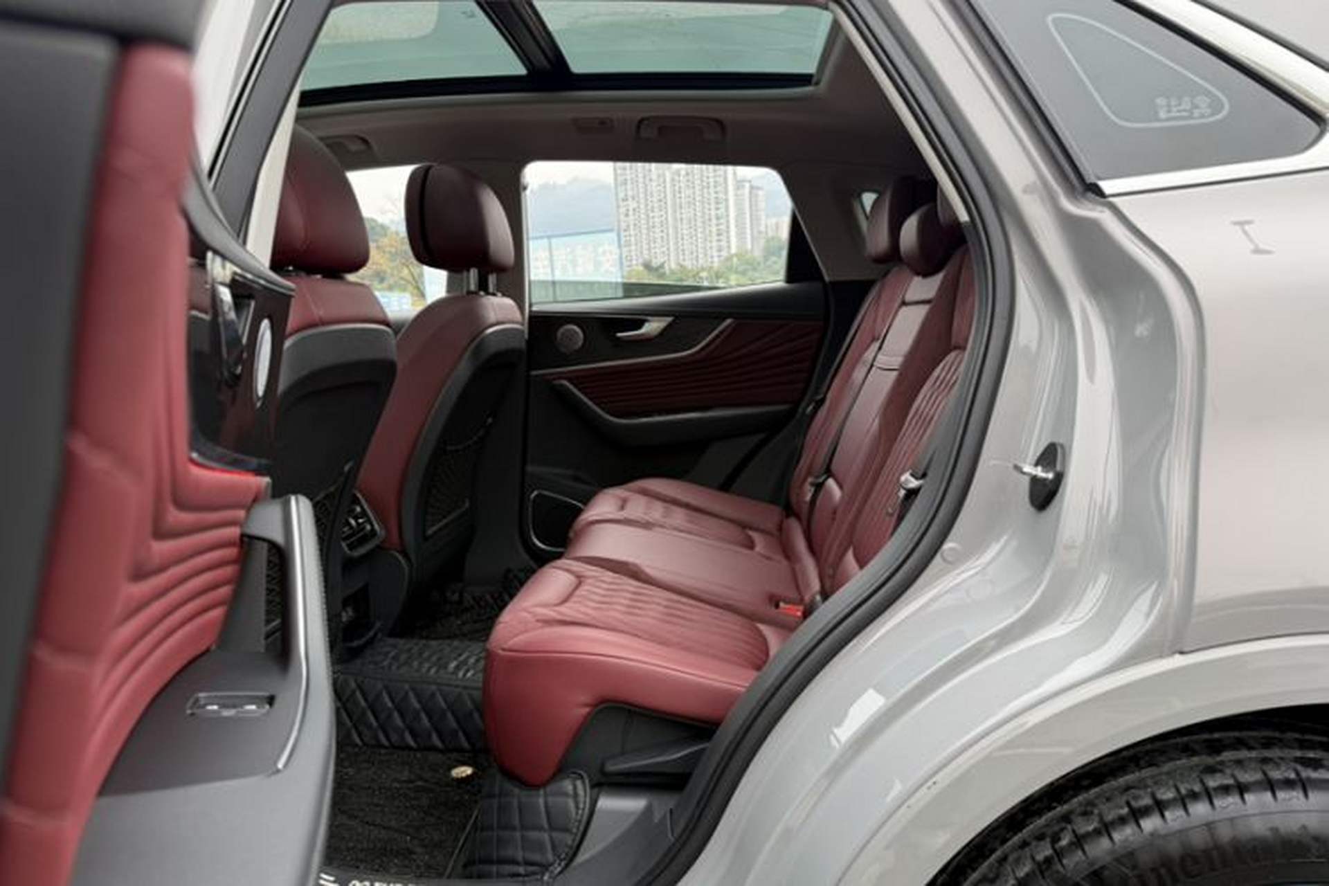 Used Hongqi HS5 2023 2.0T Flagship Pro Edition Interior 8