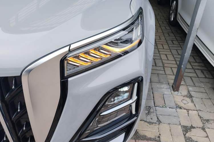 Used Hongqi HS5 2023 2.0T Qixiang Pro Edition Left Front Headlight