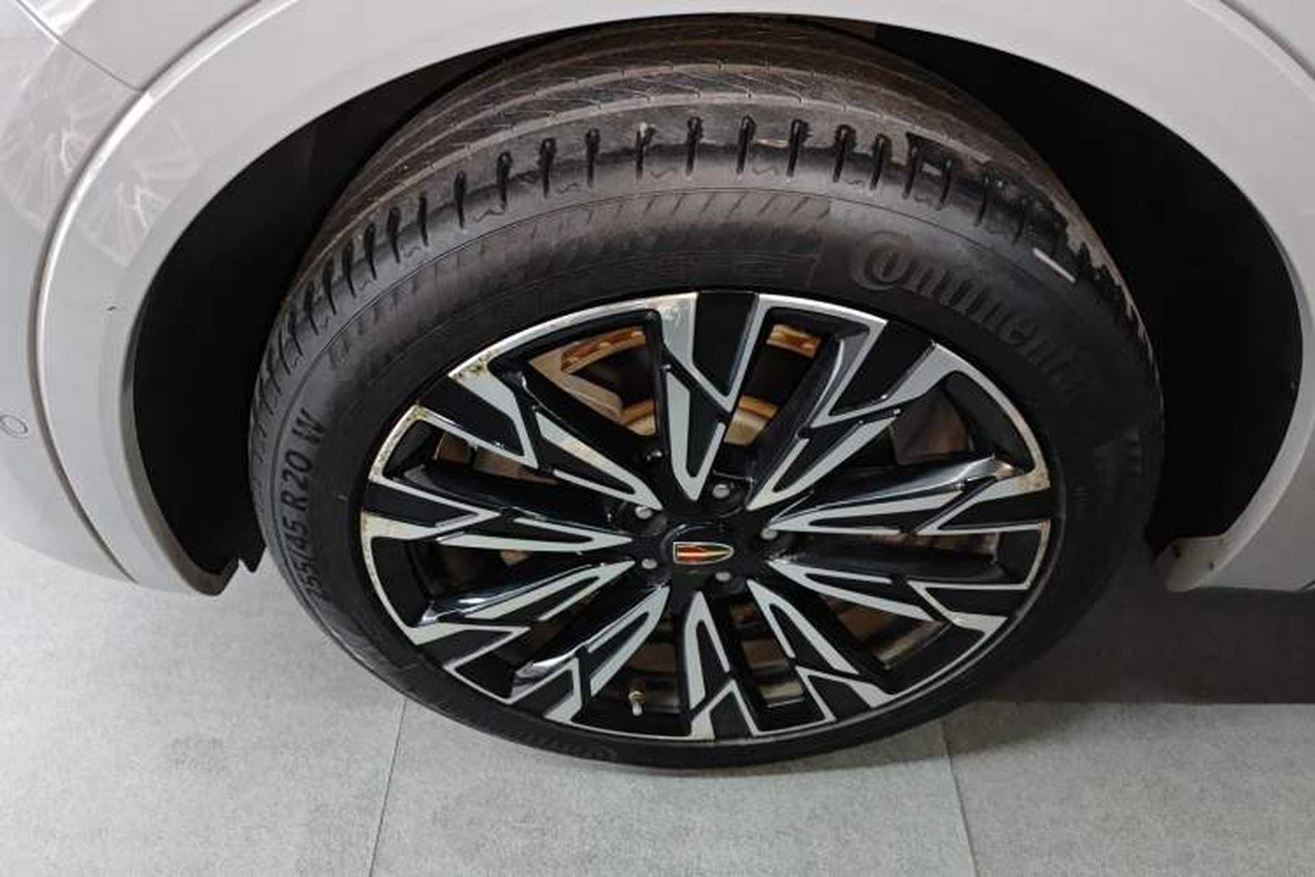 Used Hongqi HS5 2023 2.0T Four-Wheel Drive Flagship Pro Edition Left Front Wheel Hub