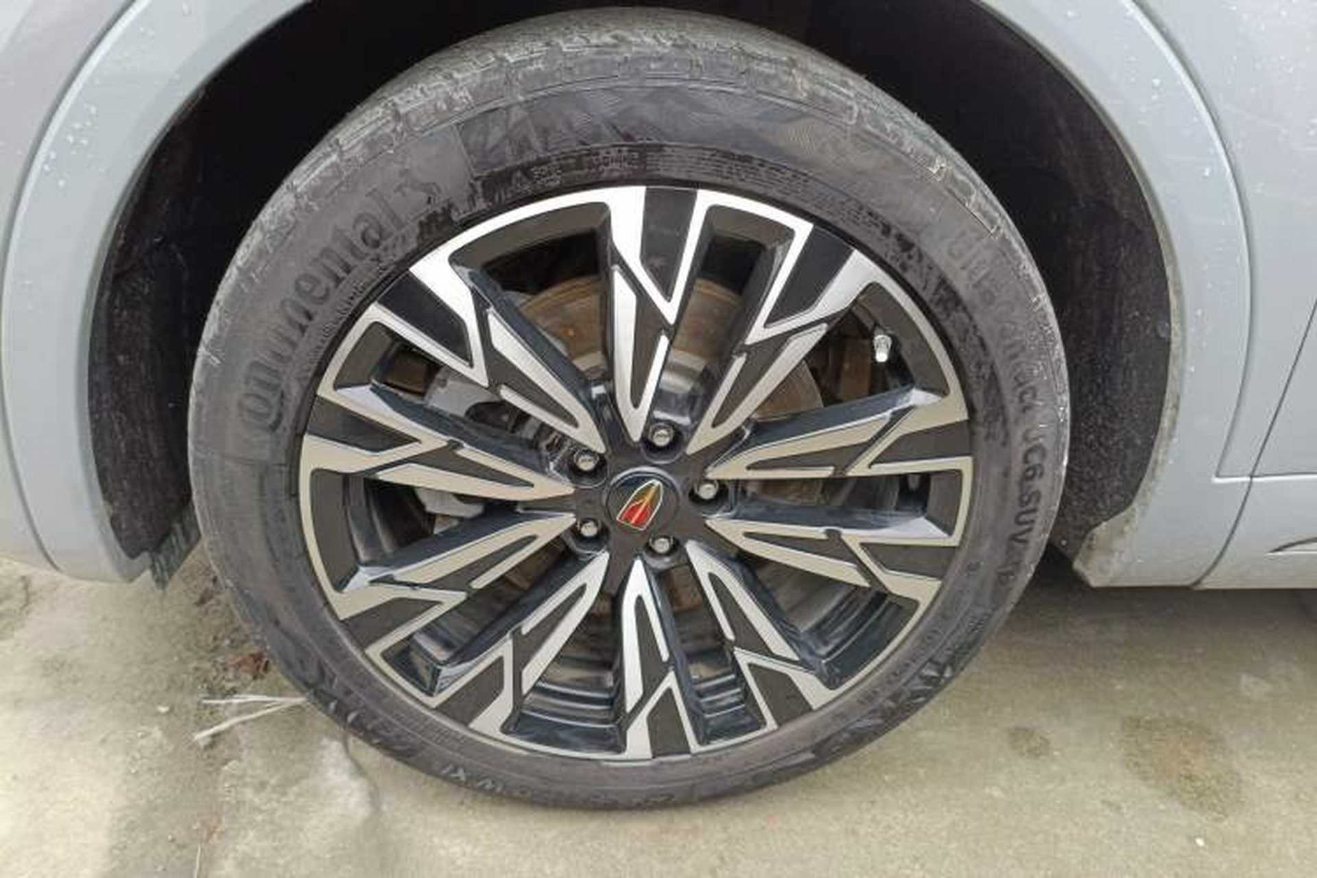 Used Hongqi HS5 2023 2.0T Four-Wheel Drive Flagship Pro Edition Left Front Wheel Hub