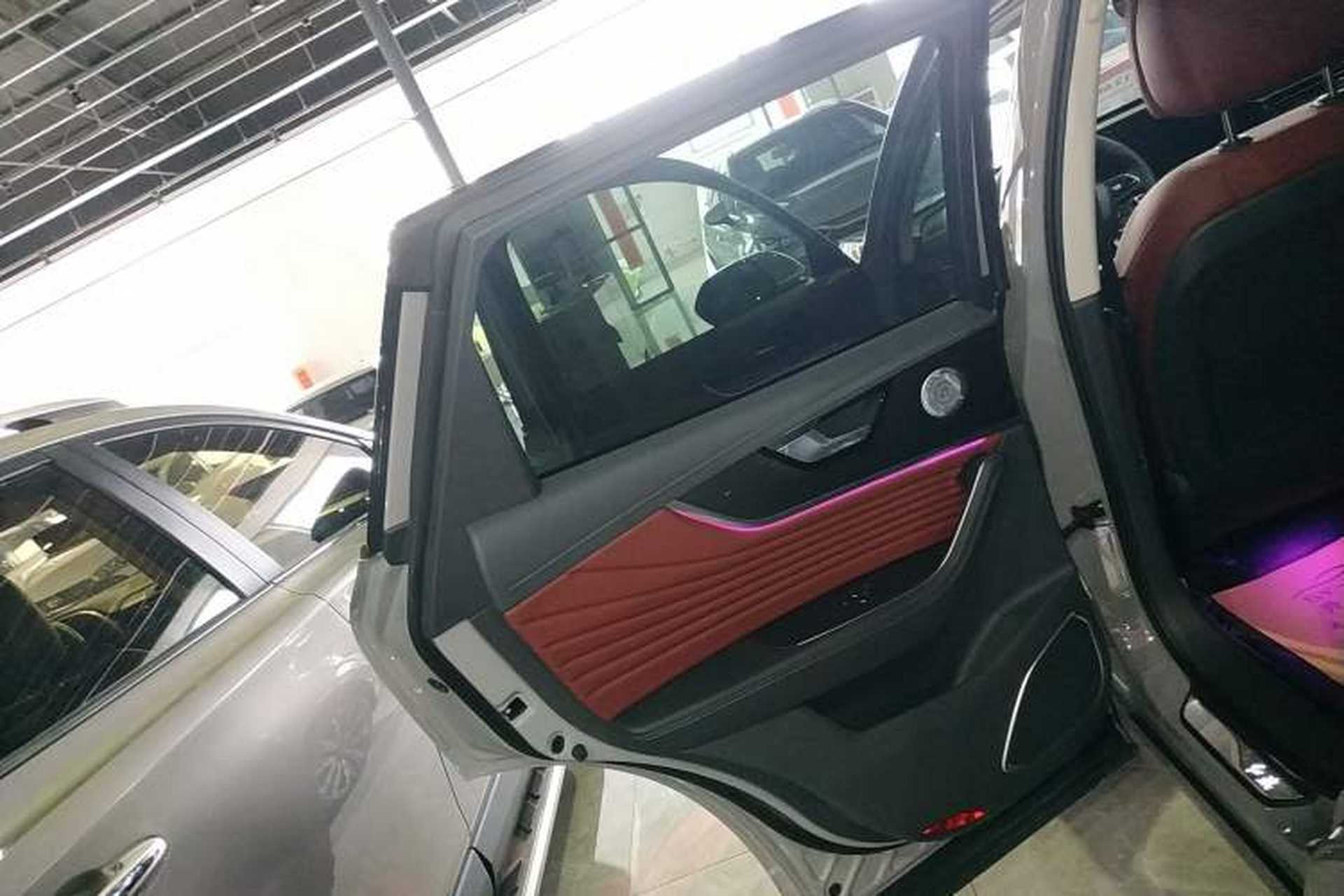 Used Hongqi HS5 2023 2.0T Flagship Pro Edition Left Rear Door Interior