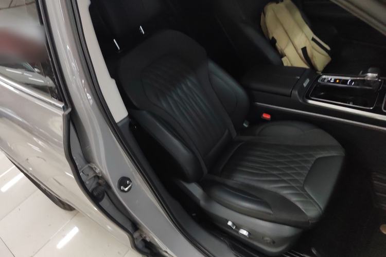 Used Hongqi HS5 2023 2.0T Qixiang Pro Edition Right Front Seat