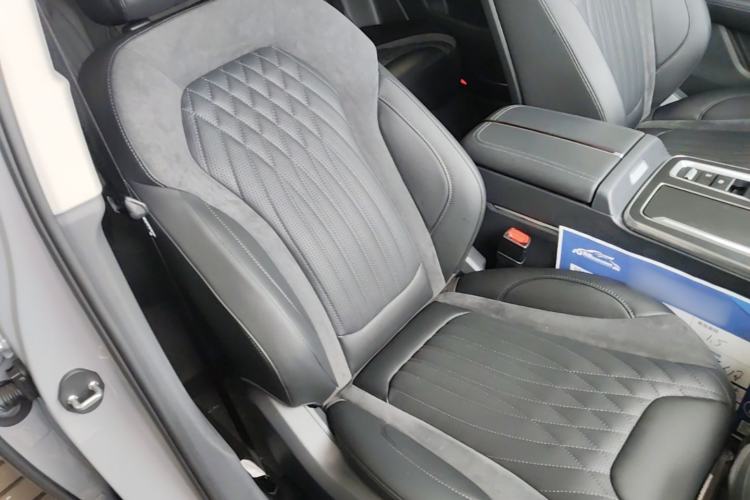 Used Hongqi HS5 2023 2.0T Qixiang Pro Edition Right Front Seat