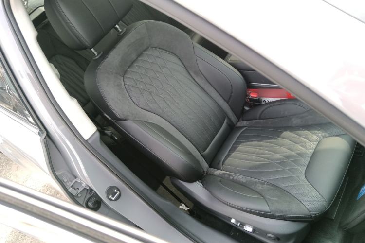 Used Hongqi HS5 2023 2.0T Four-Wheel Drive Flagship Pro Edition Right Front Seat