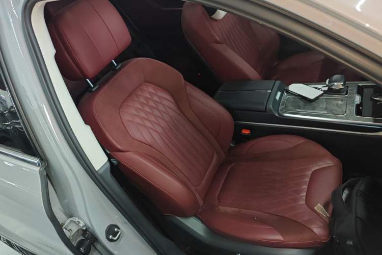 Used Hongqi HS5 2023 2.0T Four-Wheel Drive Flagship Pro Edition Right Front Seat
