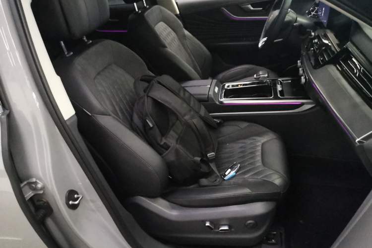 Used Hongqi HS5 2023 2.0T Qixiang Pro Edition Right Front Seat