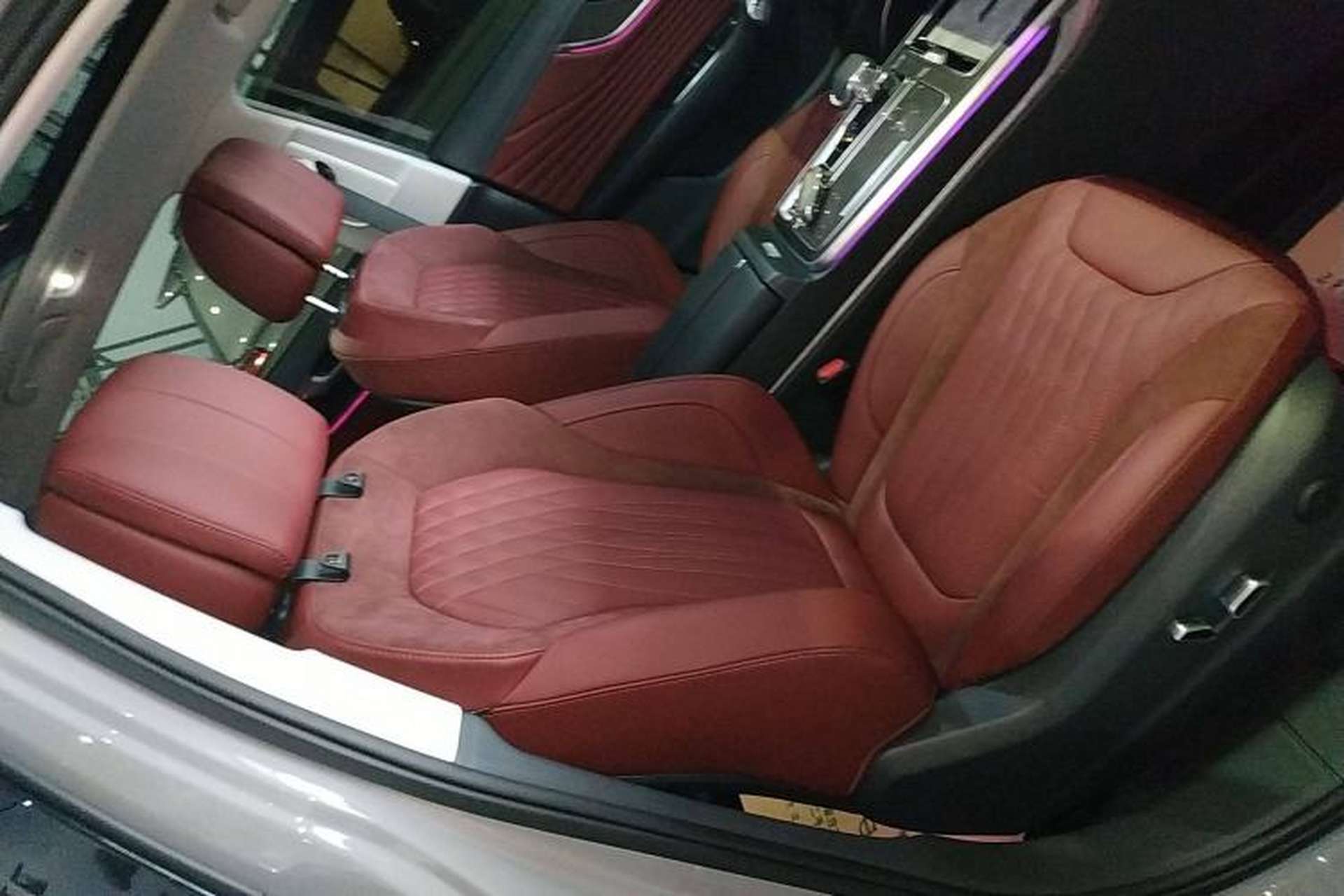 Used Hongqi HS5 2023 2.0T Flagship Pro Edition Right Front Seat