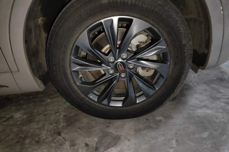 Used Hongqi HS5 2023 2.0T Qixiang Pro Edition Right Front Wheel Hub