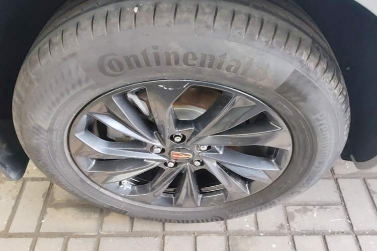 Used Hongqi HS5 2023 2.0T Qixiang Pro Edition Right Rear Wheel Hub