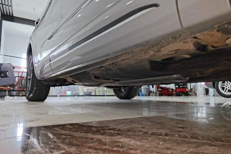 Used Hongqi HS5 2023 2.0T Qixiang Pro Edition Right Side Sill