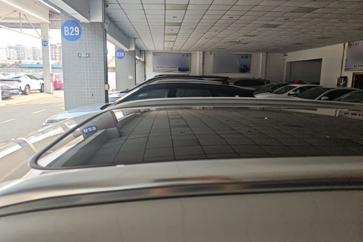 Used Hongqi HS5 2023 2.0T Qixiang Pro Edition Roof