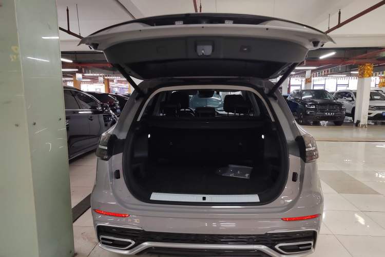 Used Hongqi HS5 2023 2.0T Qixiang Pro Edition Trunk