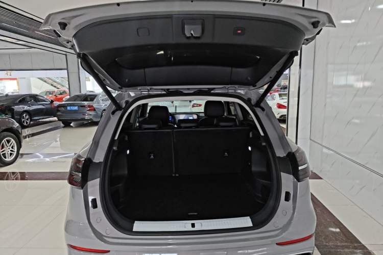 Used Hongqi HS5 2023 2.0T Qixiang Pro Edition Trunk