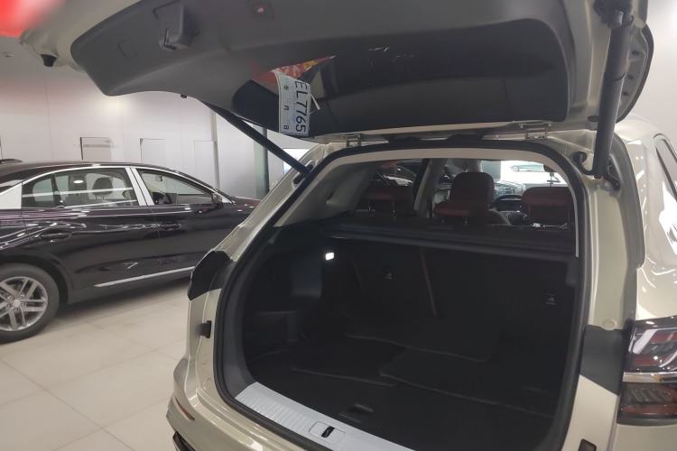 Used Hongqi HS5 2023 2.0T Qixiang Pro Edition Trunk
