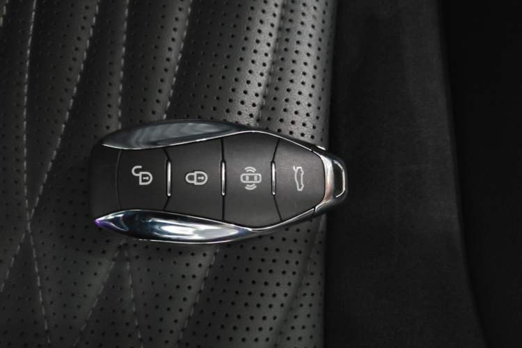 Used Hongqi HS5 2023 2.0T Qixiang Pro Edition Vehicle Key