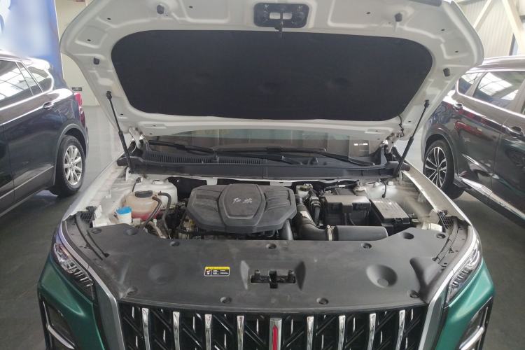 Used Hongqi HS5 2023 2.0T Four-Wheel Drive Flagship Pro Edition Engine Bay