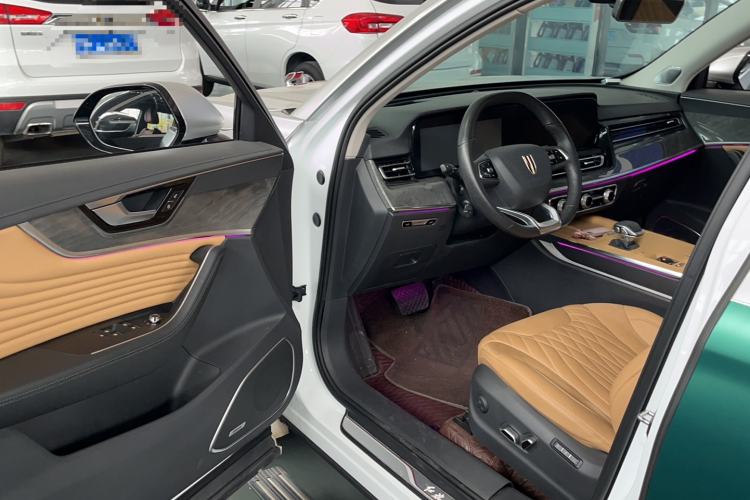 Used Hongqi HS5 2023 2.0T Four-Wheel Drive Flagship Pro Edition Interior 2