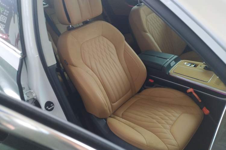 Used Hongqi HS5 2023 2.0T Four-Wheel Drive Flagship Pro Edition Right Front Seat