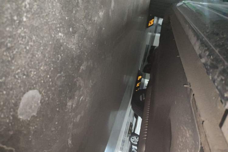 Used Hongqi HS5 2023 2.0T Qixiang Pro Edition Chassis Front Right