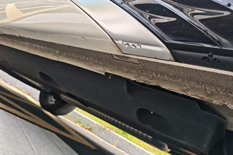 Used Hongqi HS5 2023 2.0T Four-Wheel Drive Flagship Pro Edition Chassis Rear Left