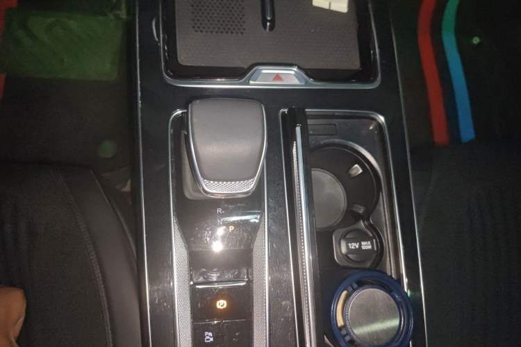 Used Hongqi HS5 2023 2.0T Qixiang Pro Edition Gear Lever