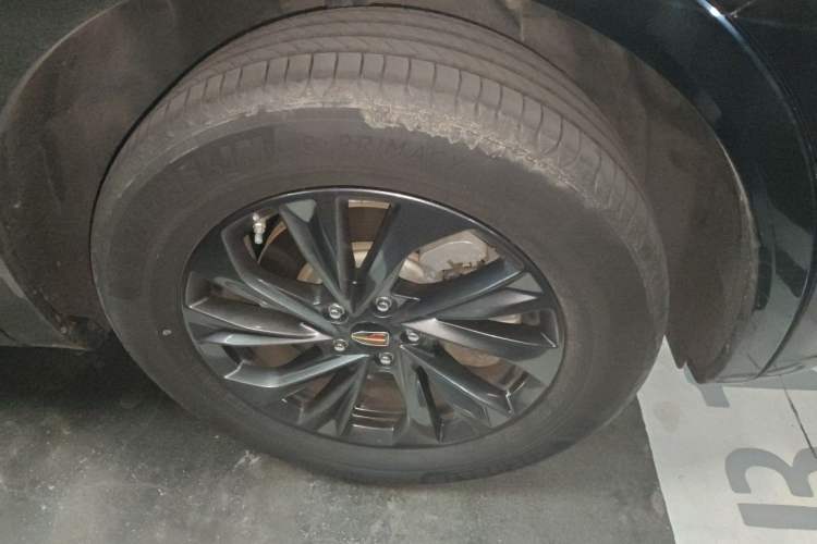 Used Hongqi HS5 2023 2.0T Qixiang Pro Edition Right Front Wheel Hub