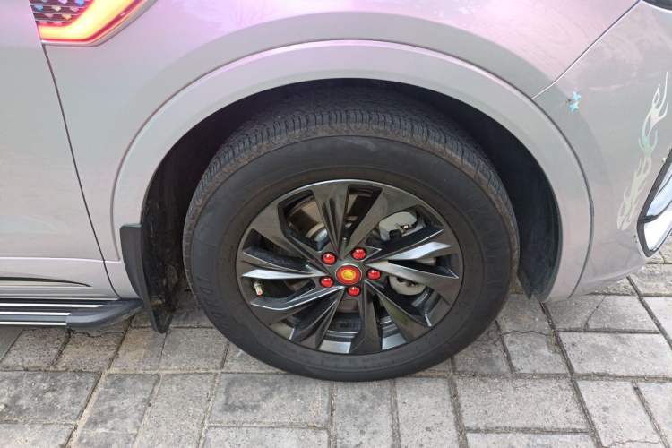 Used Hongqi HS5 2023 2.0T Qixiang Pro Edition Right Front Wheel Hub