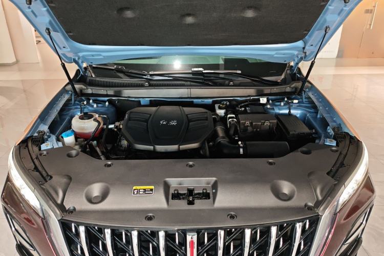 Used Hongqi HS5 2023 2.0T Four-Wheel Drive Flagship Pro Edition Engine Bay