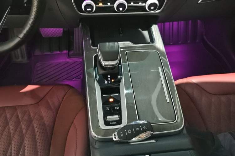 Used Hongqi HS5 2023 2.0T Four-Wheel Drive Flagship Pro Edition Gear Lever
