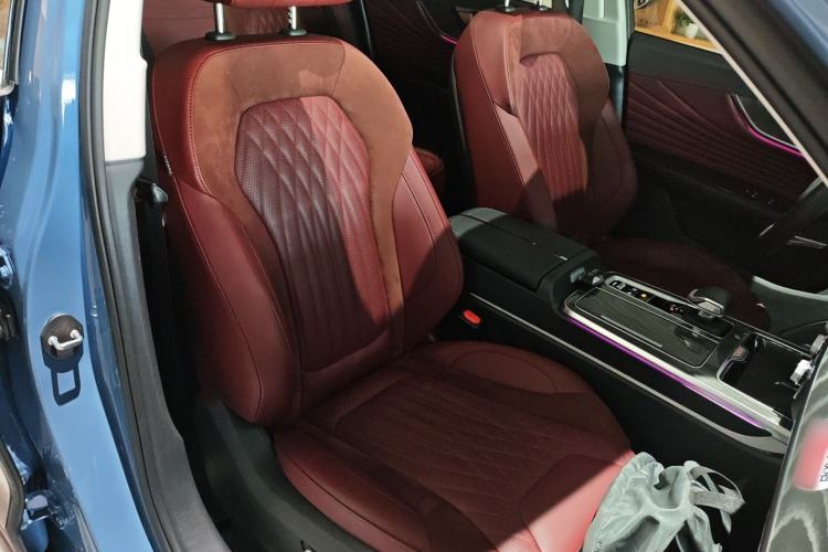 Used Hongqi HS5 2023 2.0T Four-Wheel Drive Flagship Pro Edition Right Front Seat